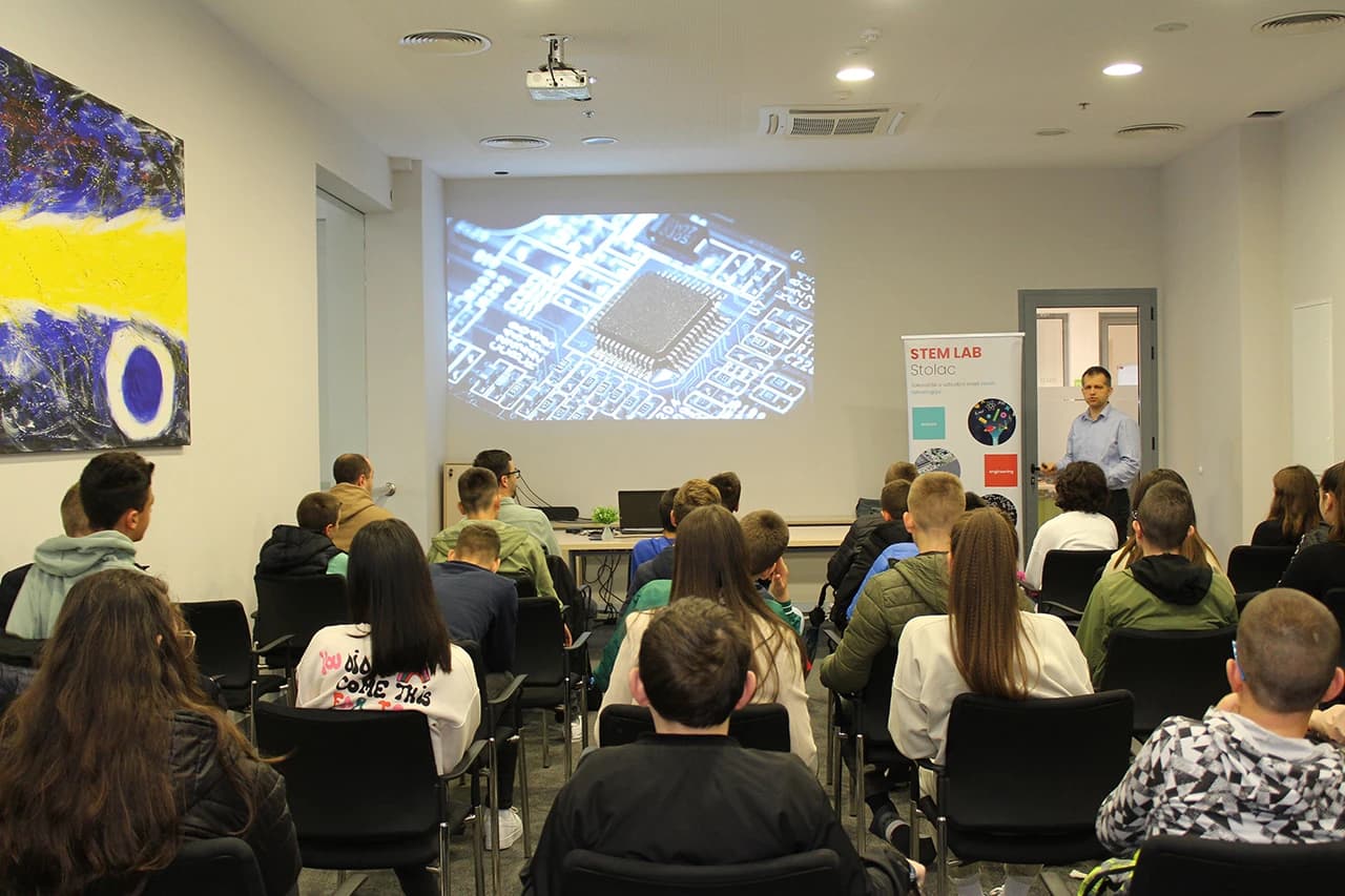 U Interi uručeni certifikati polaznicima STEM lab radionica iz Stoca