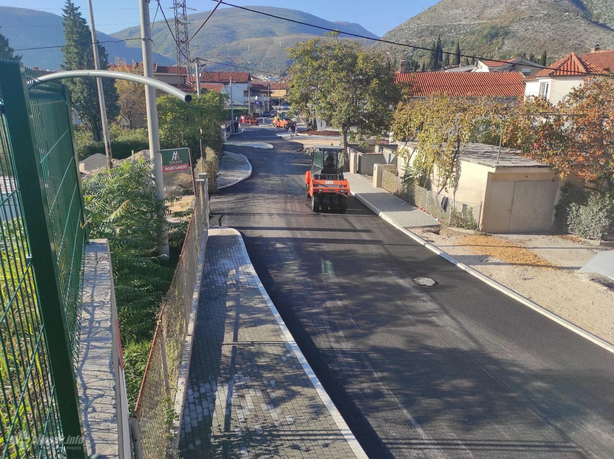 Asfalt stigao i na Smrčenjake