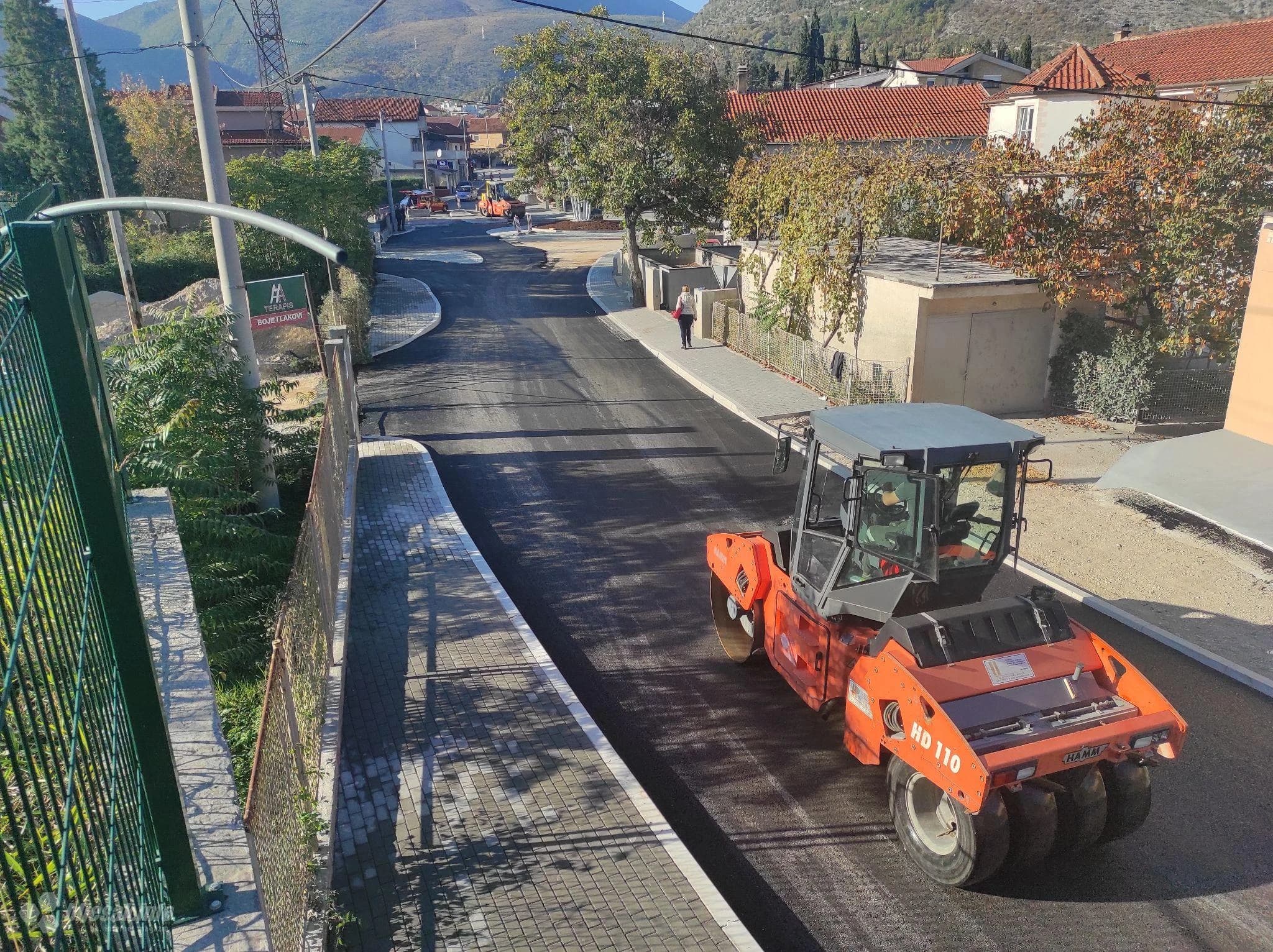 Asfalt stigao i na Smrčenjake