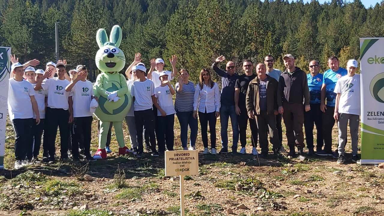 Sadnja drvoreda prijateljstva