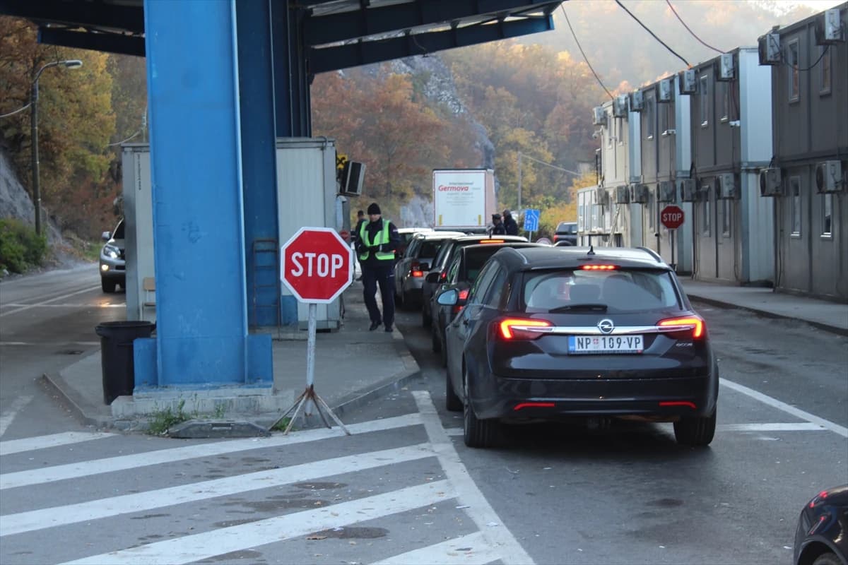 Policija od ponoći uručuje opomene vozačima s KM tablicama