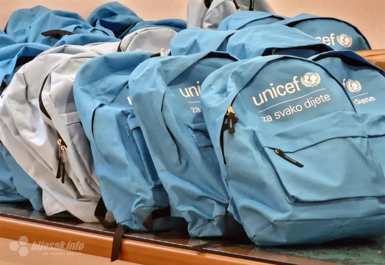 Ukrajinskim izbjeglicama u Međugorju uručeni laptopi i školska oprema