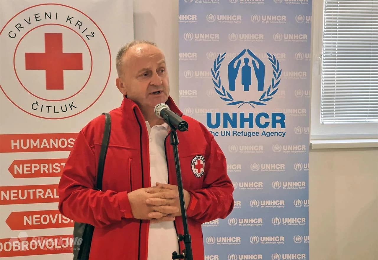 Ukrajinskim izbjeglicama u Međugorju uručeni laptopi i školska oprema