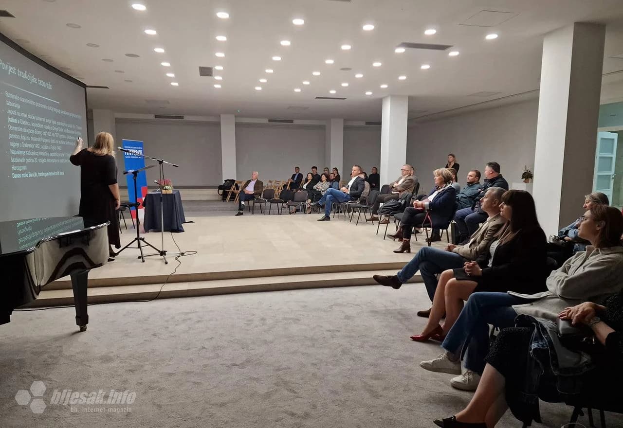 Predavanje na temu Znamen na koži - tradicijska tetovaža žena katolkinja