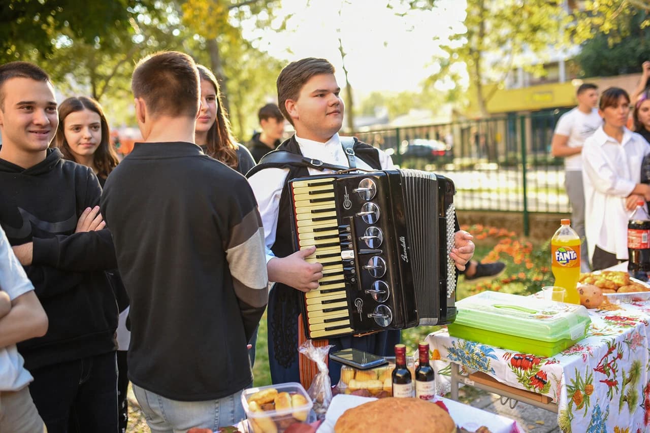 Obilježeni Dani kruha ispred Srednje ekonomske škole Joze Martinovića