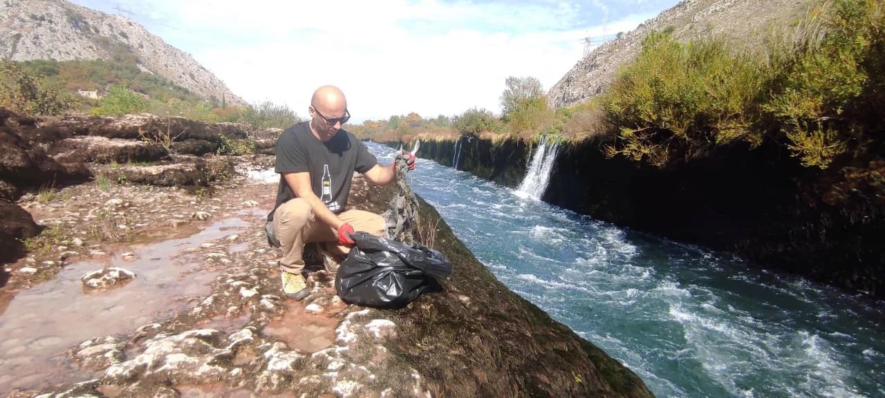 Sa mini deponije kod Bunskih kanala prikupljene 32 vreće otpada