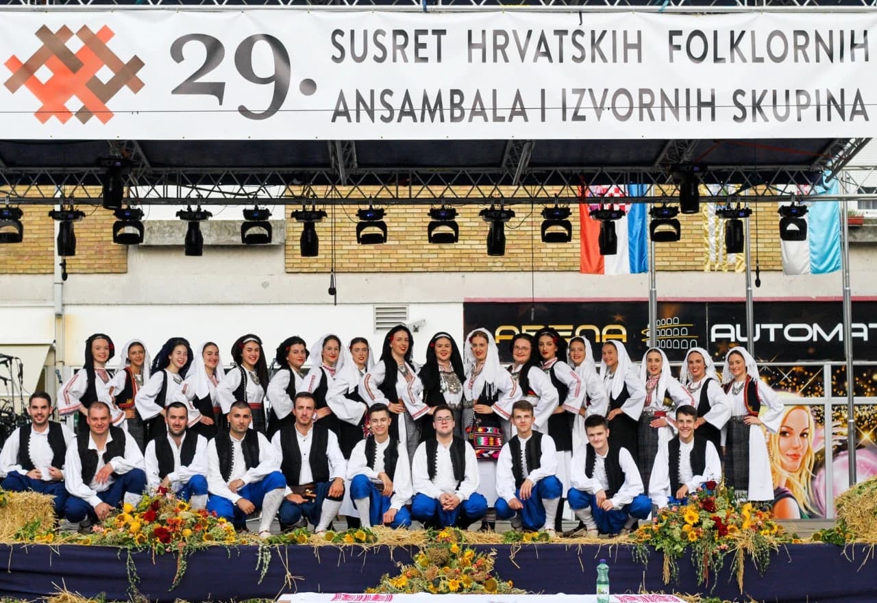 KUD Mokro predstavio najbolje iz Hercegovine u Županji 