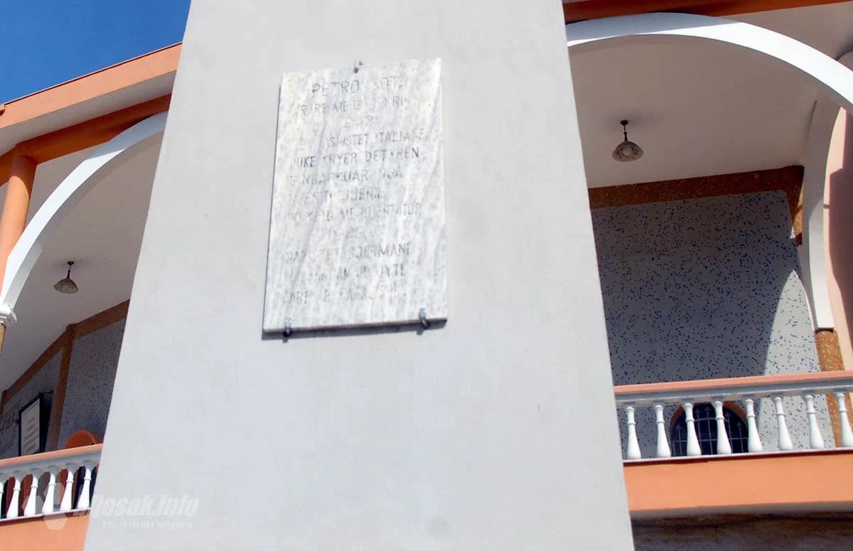 Spomenik Petru Soti...