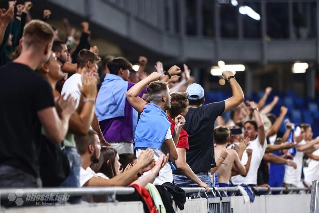 Slavlje domaćih navijača