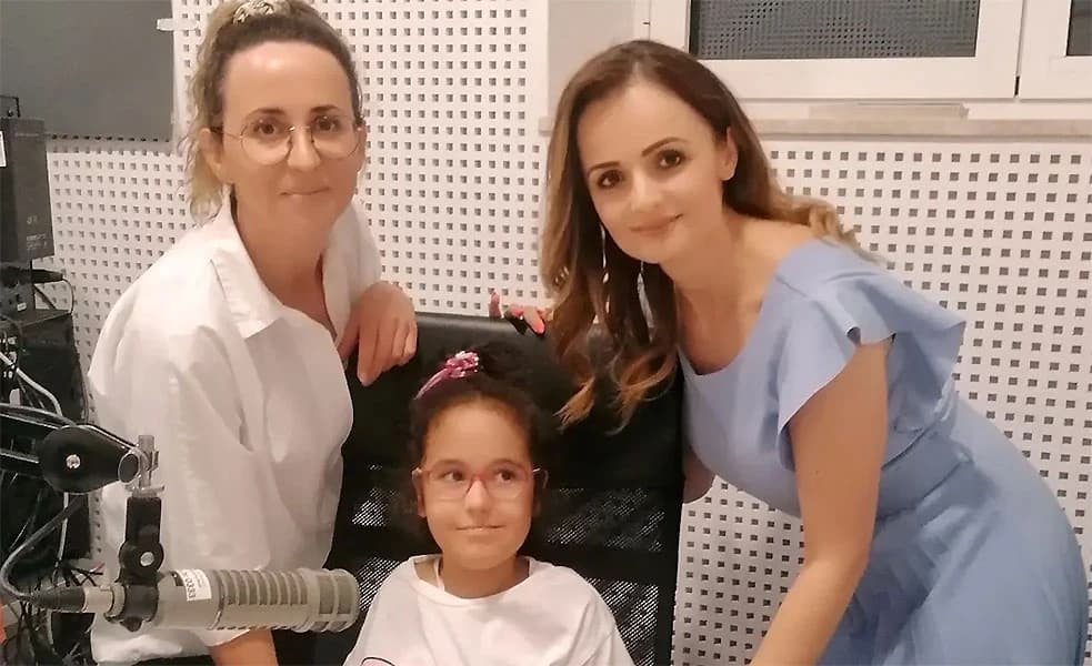 Ana Rita s mamom Marijom i voditeljicom Antonelom Vučić