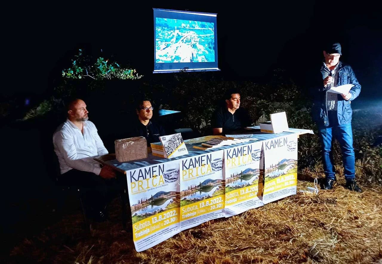 Promocija knjige Kamen priča autora Igora Bene i Ernesta Markote