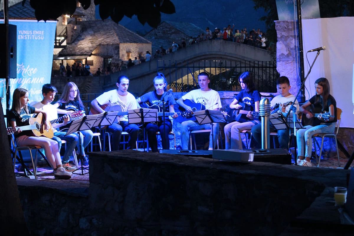 Večer turske glazbe uz gitaru na Mostarskom ljetu