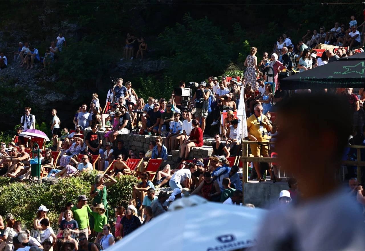 Počeli skokovi sa Starog mosta