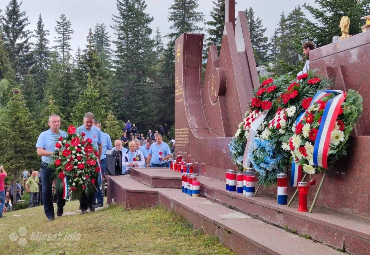 Jedna od ranije održanih obljetnica zločina nad Hrvatima za kojeg nitko nije odgovarao