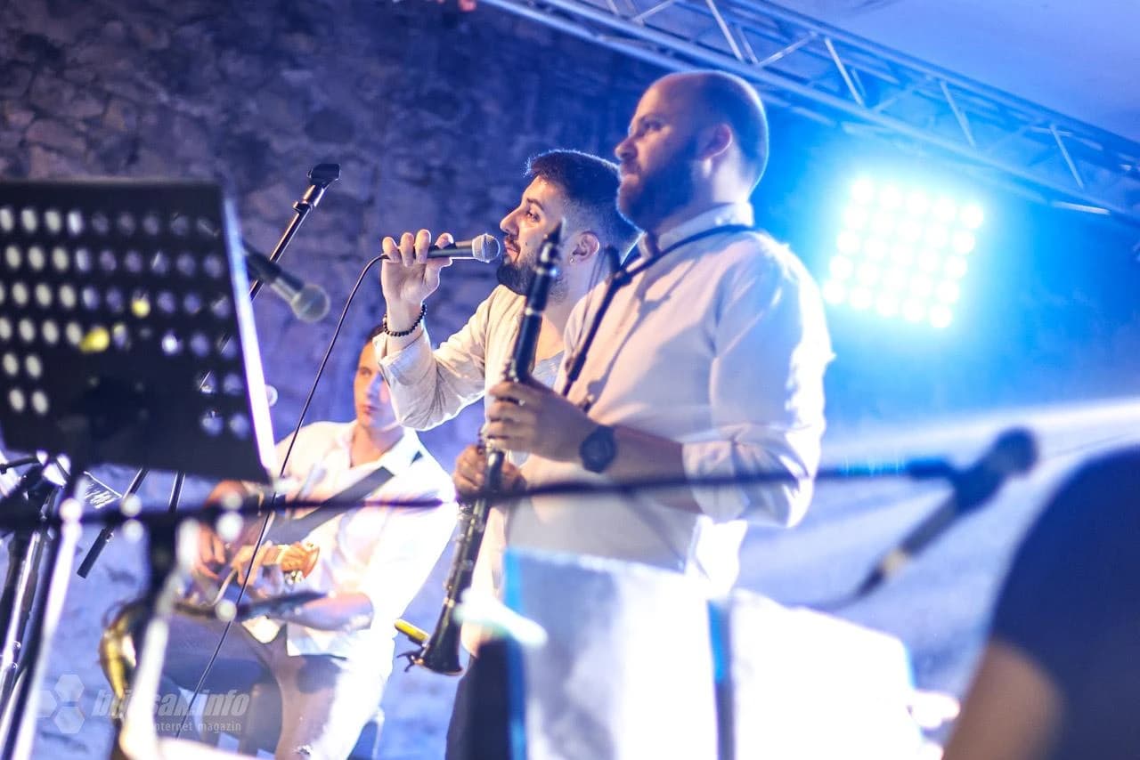 Mostarci pjevali u čast Đorđa Balaševića 