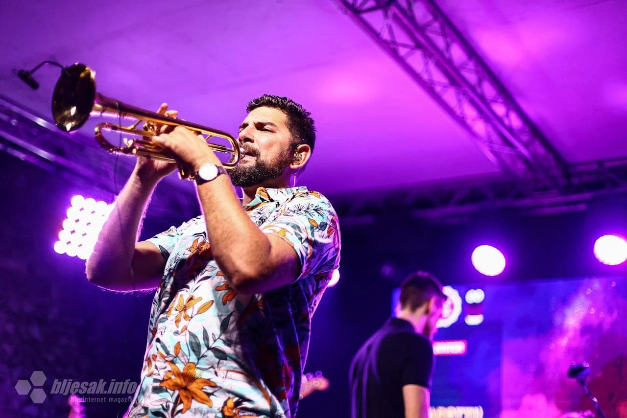 S.A.R.S. ovacijama dočekan u Starom gradu