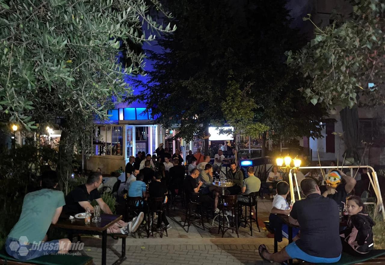 Batak party u Caffe baru Fenix