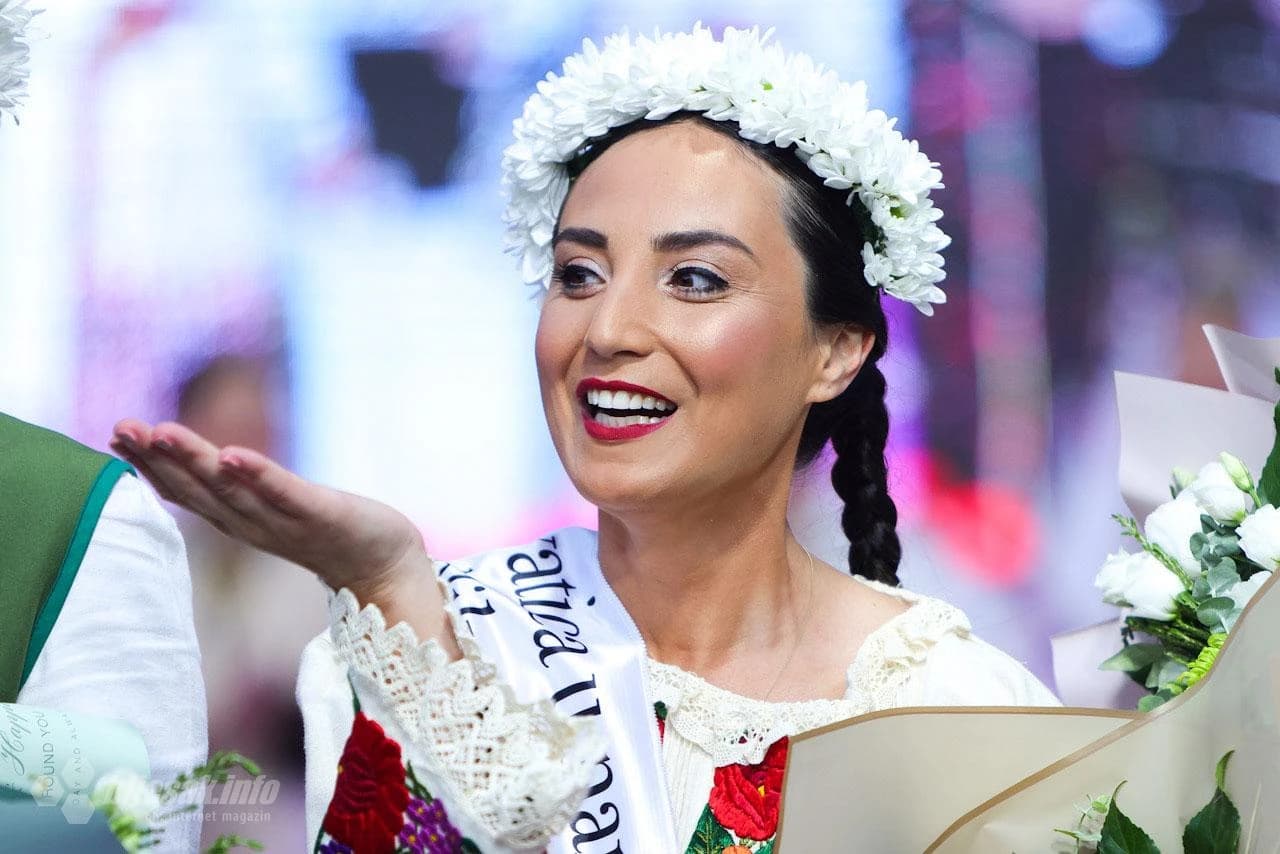 Revija tradicijske odjeće i izbor najljepše Hrvatice u narodnoj nošnji izvan Republike Hrvatske