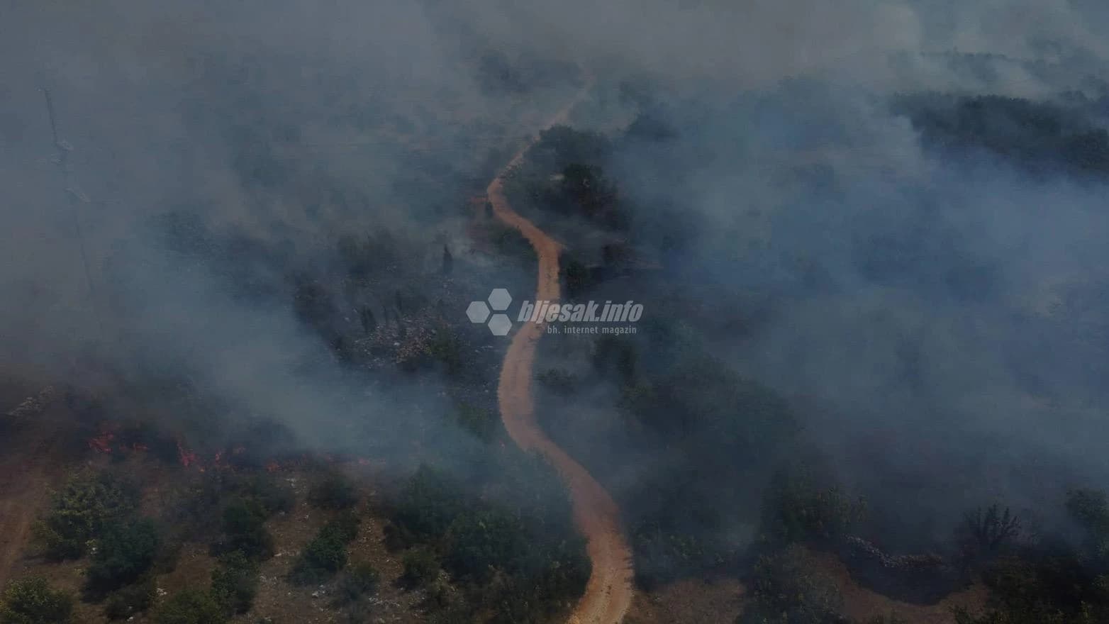 Gori na nekoliko mjesta na području Gubavice