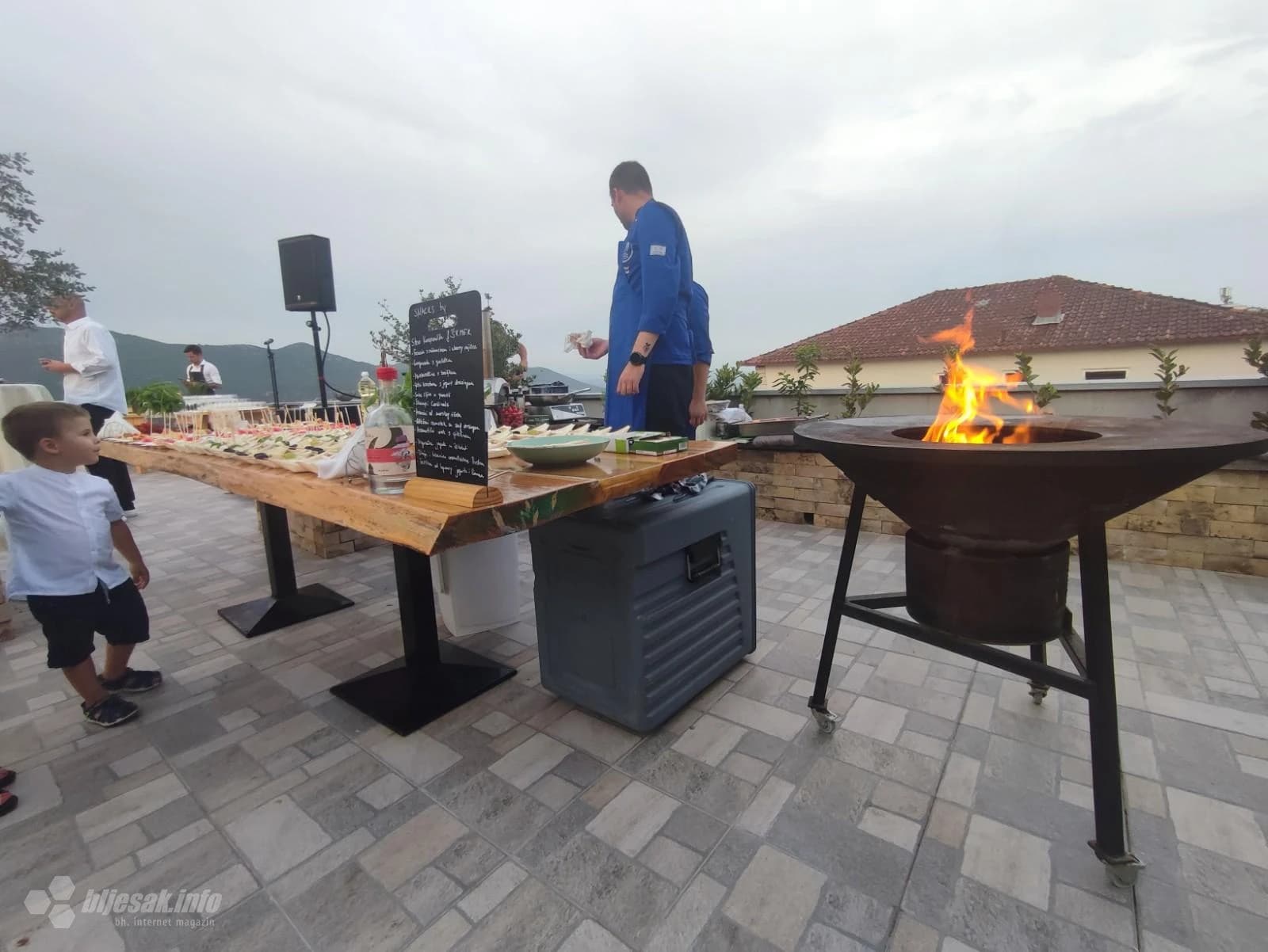 Poetica u Tinovom gradu