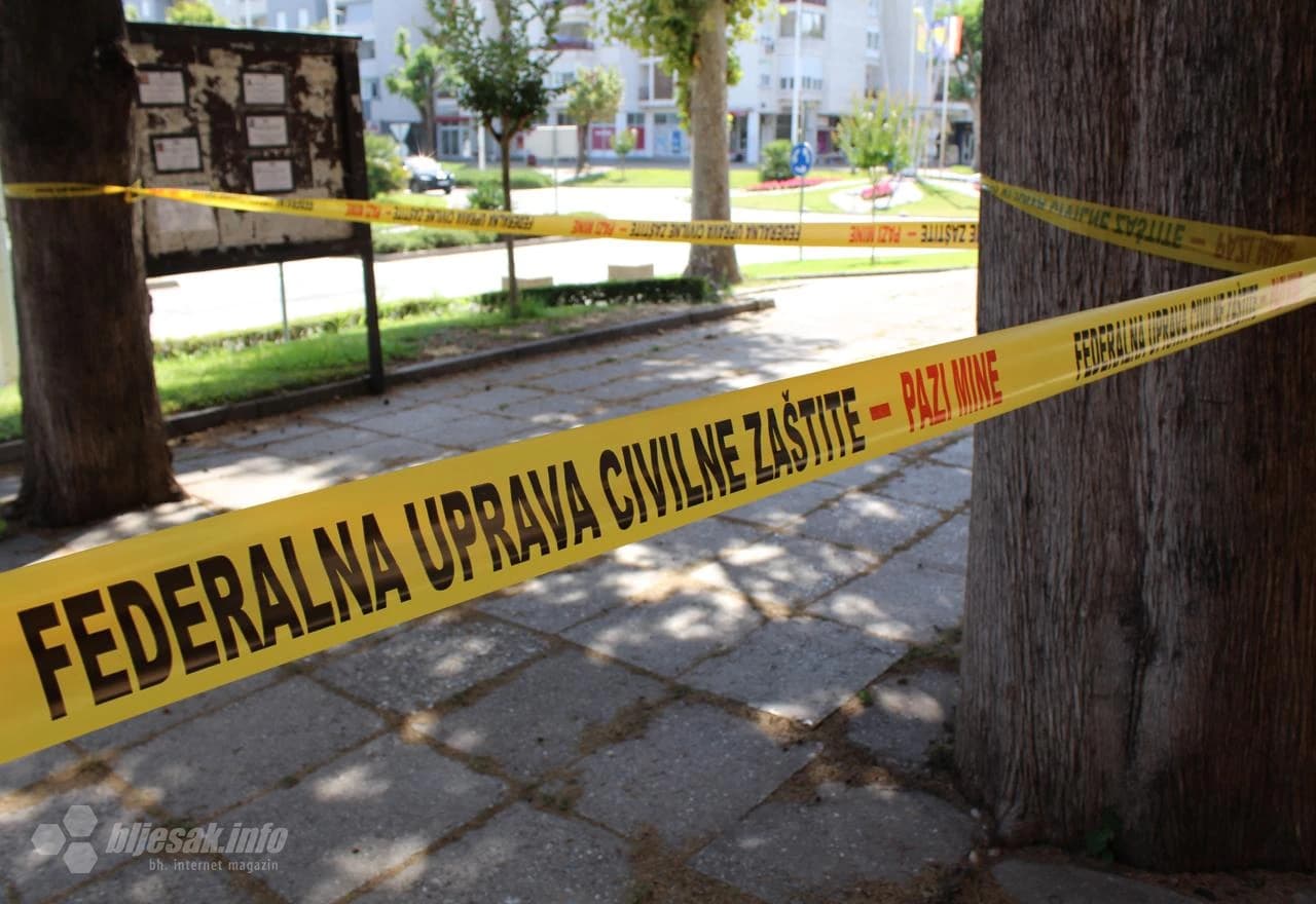 Napuknuće na Robnoj kući Čapljinka