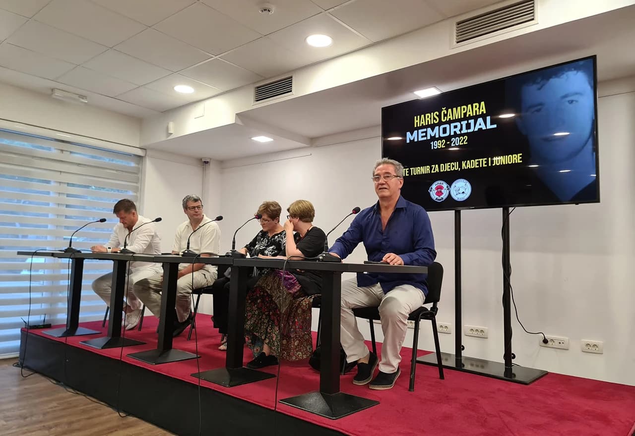 U Mostaru je održan memorijalni karate turnir u znak sjećanja na Harisa Čamparu