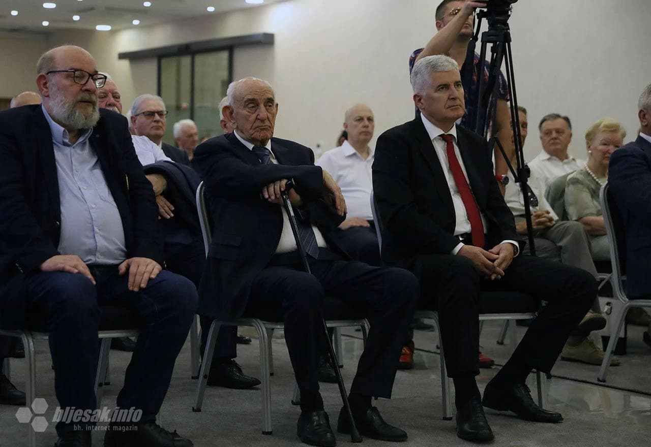 Svečana  sjednica Hrvatske akademije za znanost i umjetnost