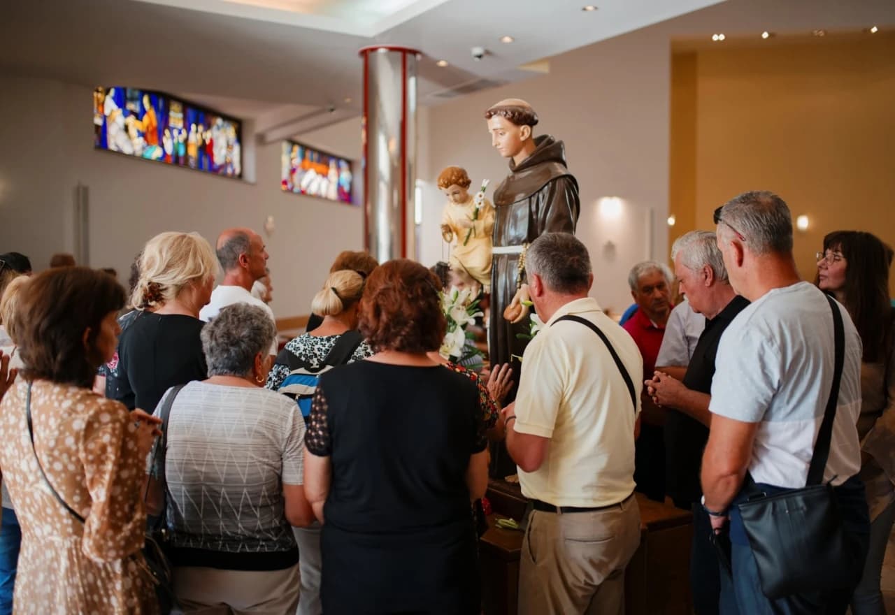 Rijeka vjernika slila se u Ljubuški 