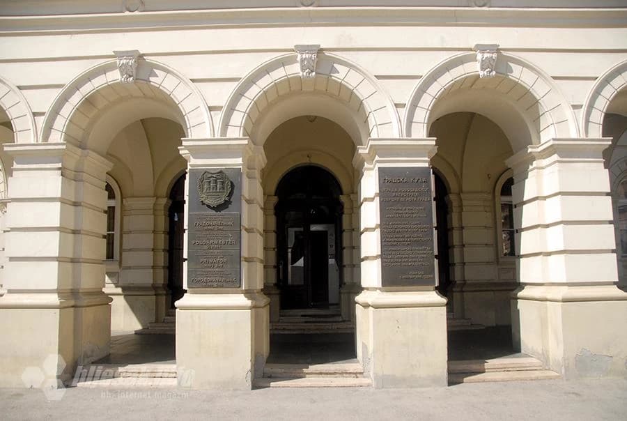 Prije će svahili…