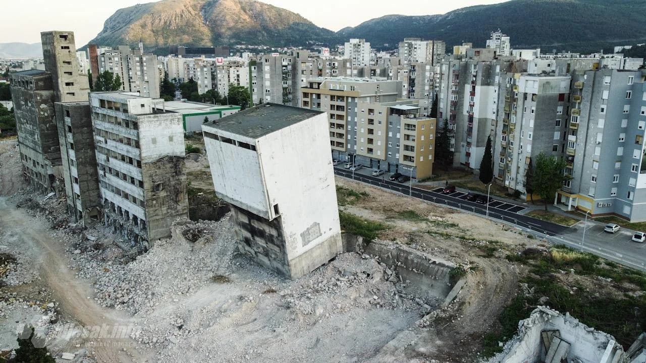 Rušenje ostataka nekadašnjeg Žitoprometa