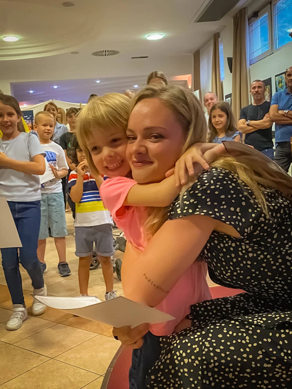 U Čitluku upriličena izložba radova polaznika tečaja crtanja i slikanja by Megi Kunštek