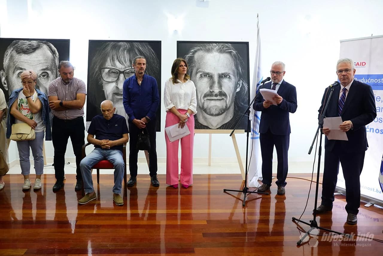 Mostarcima kroz izložbu 'Lično' Velije Hasanbegovića predstavljeni portreti žrtava rata