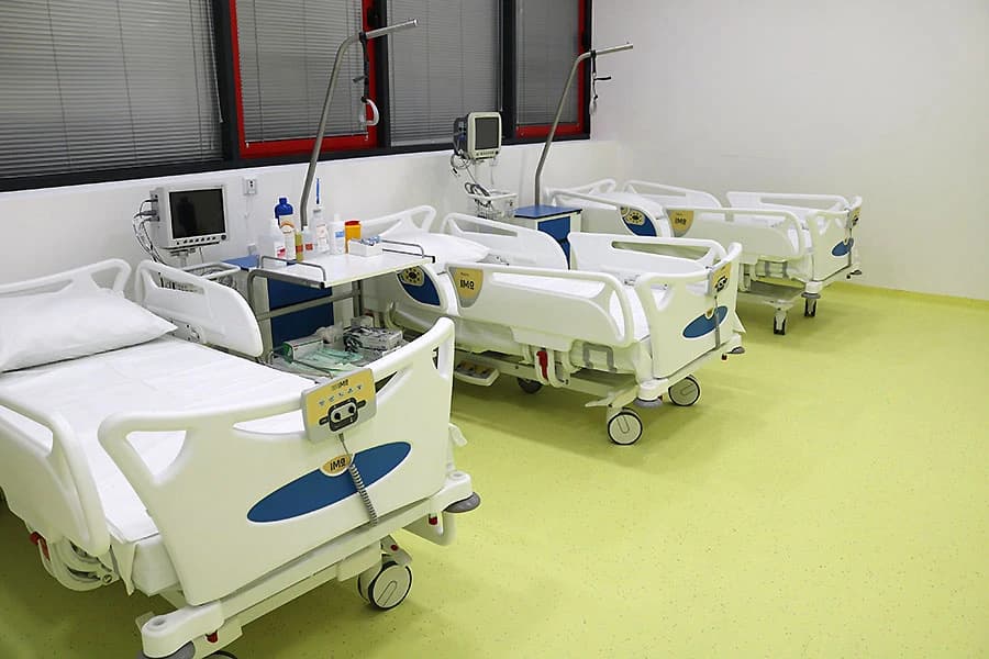 U Poliklinici Vitalis je izvedena prva operacija karotida u lokalnoj anesteziji