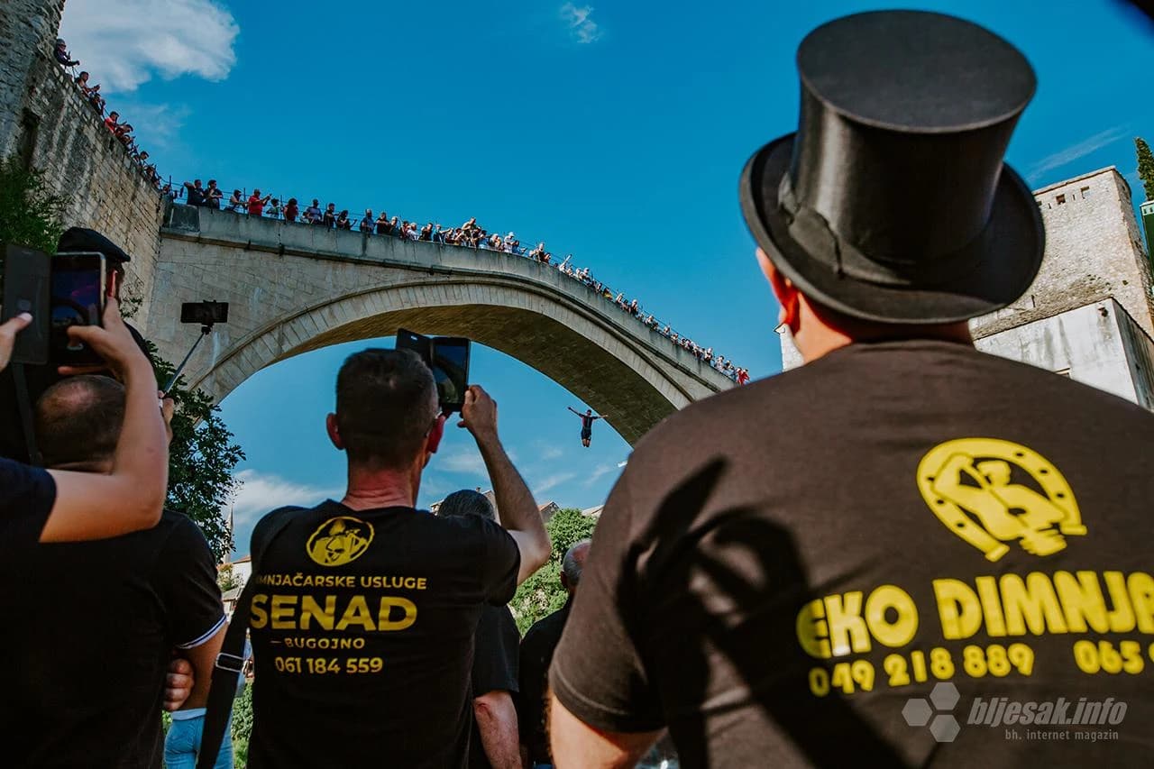 Skup dimnjačara u Mostaru