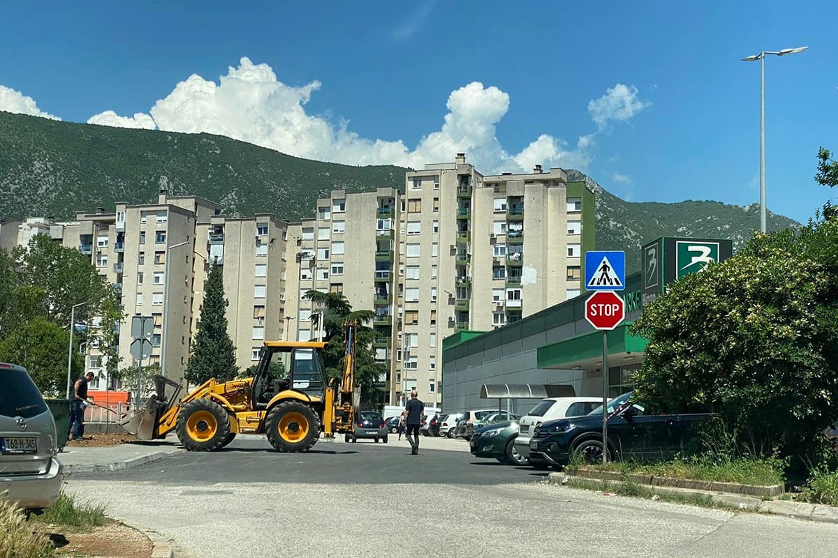 Nelogičnosti mostarskih prometnih znakova