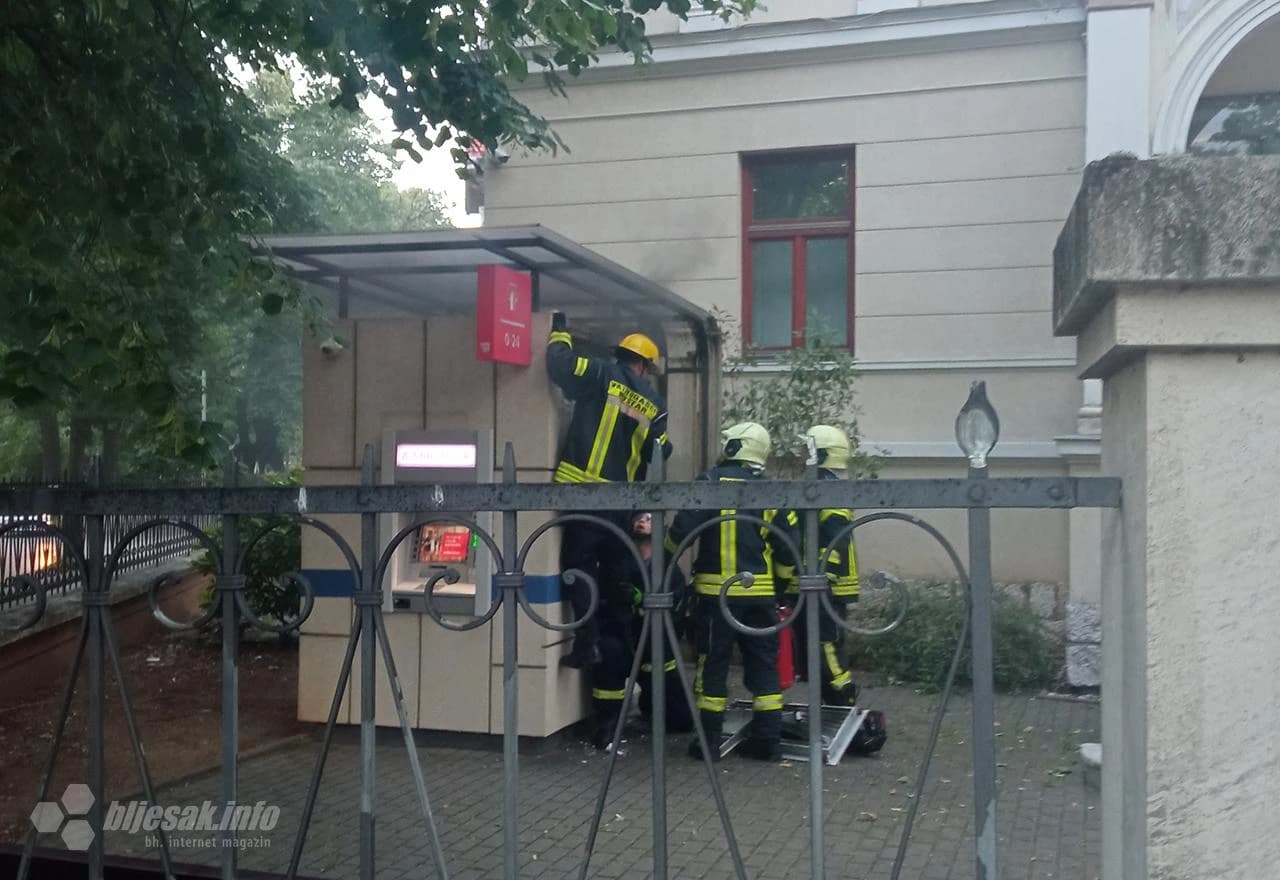 Požar na Rondou, gorio bankomat