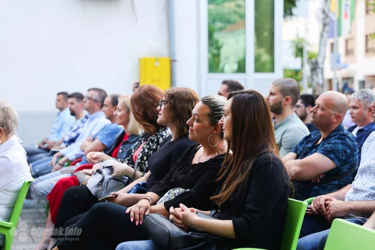 Predstavljena knjiga Velež: Priča o 100 godina mostarskih Rođenih