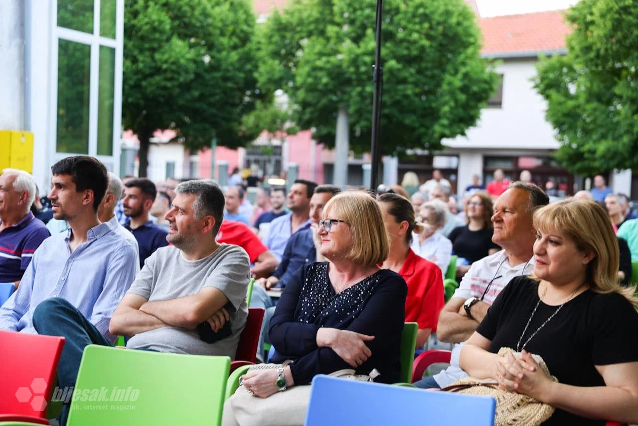 Predstavljena knjiga Velež: Priča o 100 godina mostarskih Rođenih