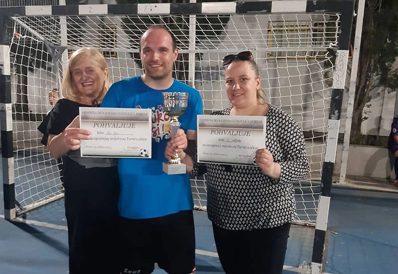 Za najuspješnijeg igrača turnira proglašen je tata Nino Šunje.