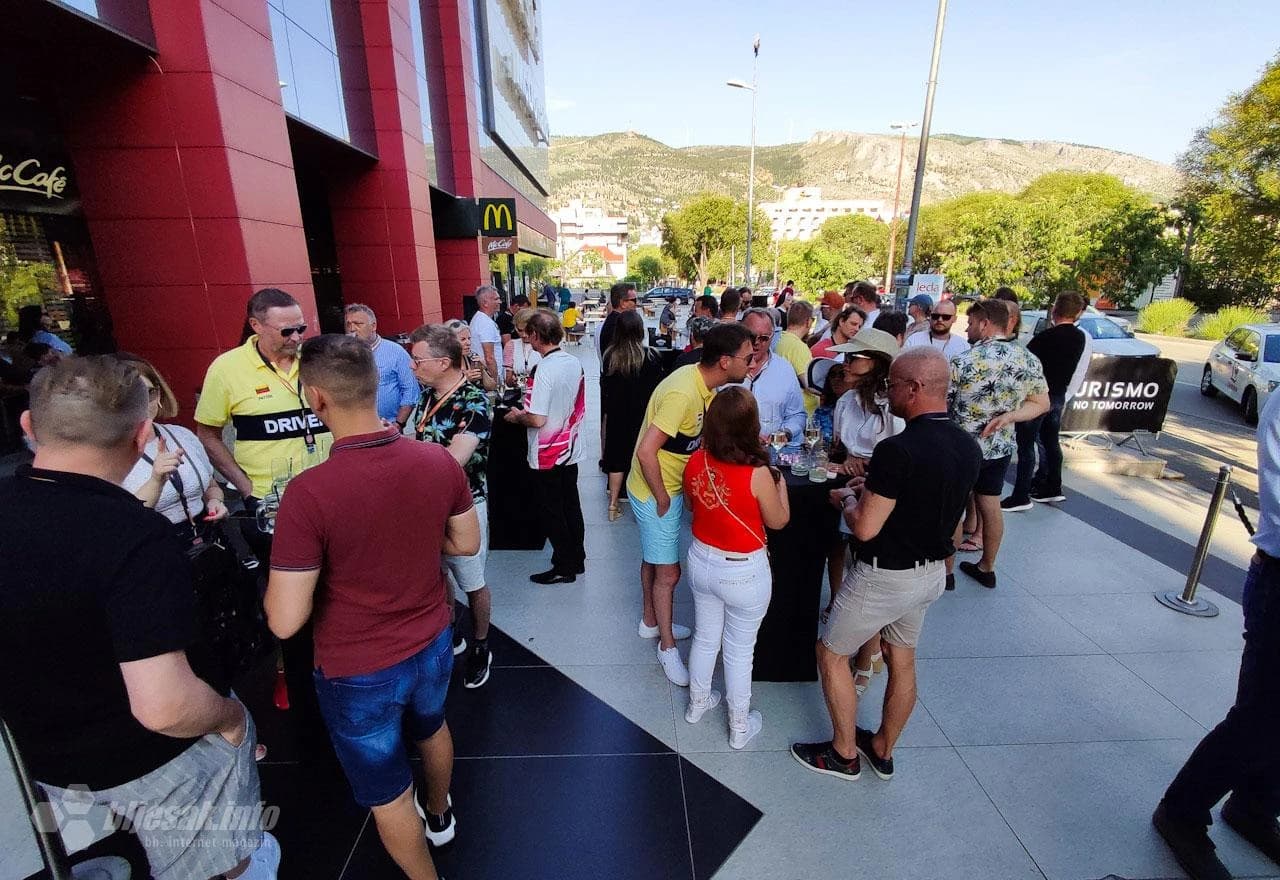 Karavana sportskih automobila, brzine i adrenalina u Mostaru