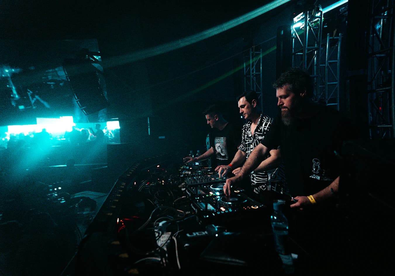 Hot Since 82 rasprodanim partyjem snažno vratio duh rave kulture u Sarajevo!