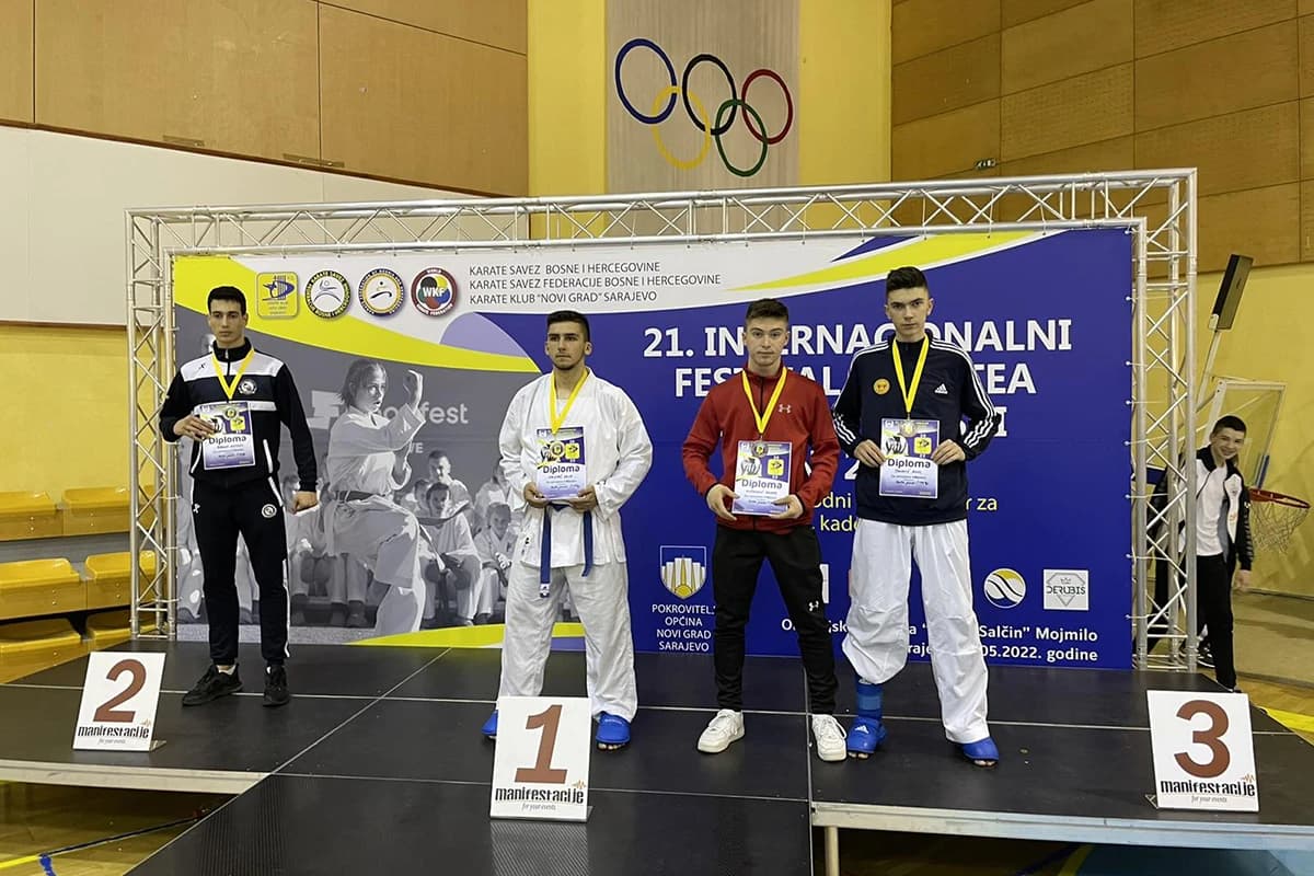 Nove medalje za mostarske karataše