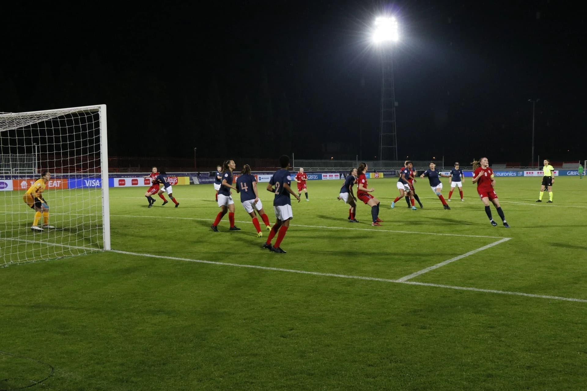 Francuskinje slavile nad Norveškom pod Bijelim Brijegom