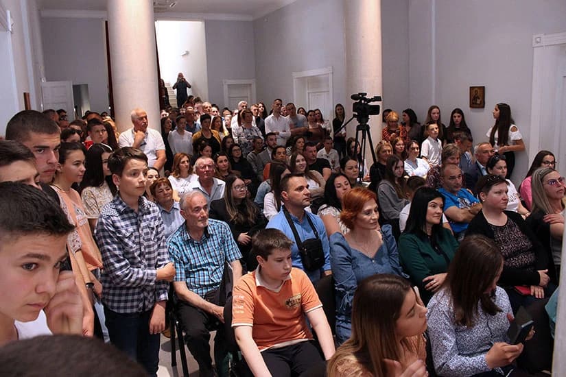 Prosvjeta dodijelila 150 stipendija