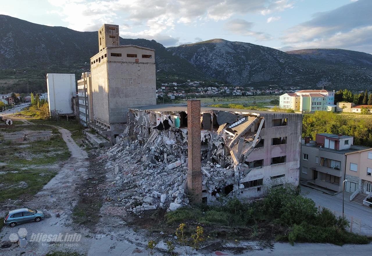 Rušenje nekadašnjeg Žitoprometa