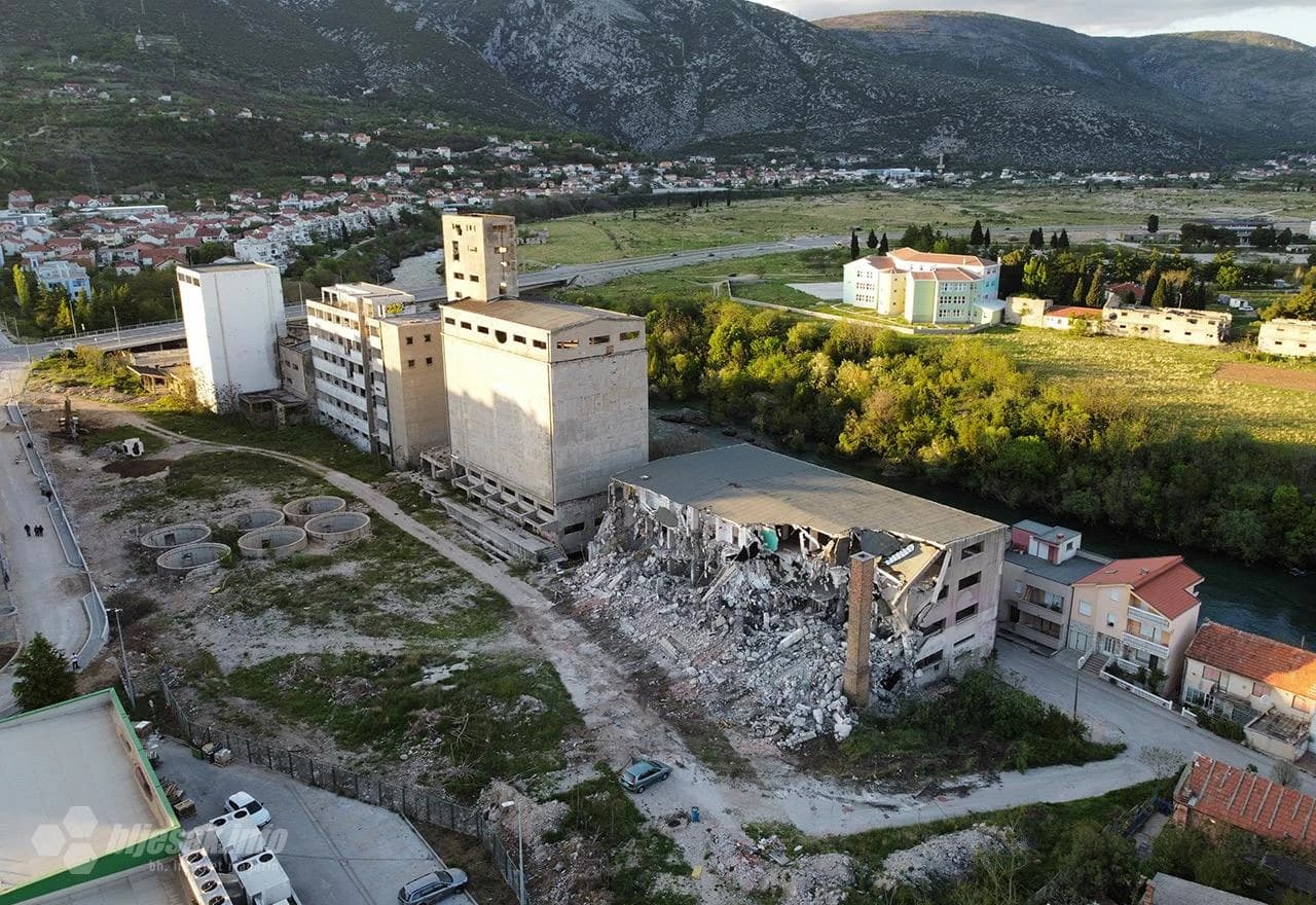 Rušenje nekadašnjeg Žitoprometa