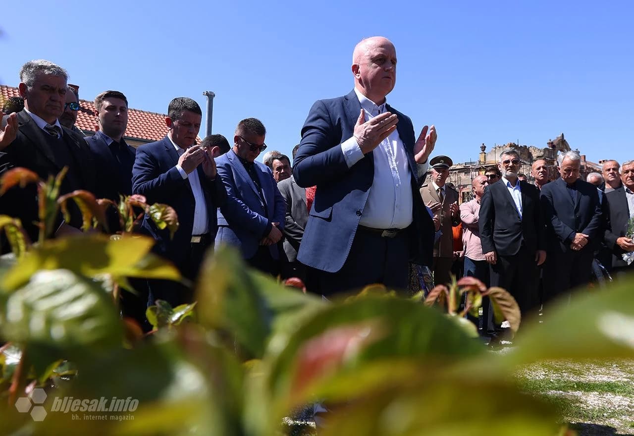 Komšić u Mostaru: I dalje se tučemo, treba razbiti maglu o majorizaciji