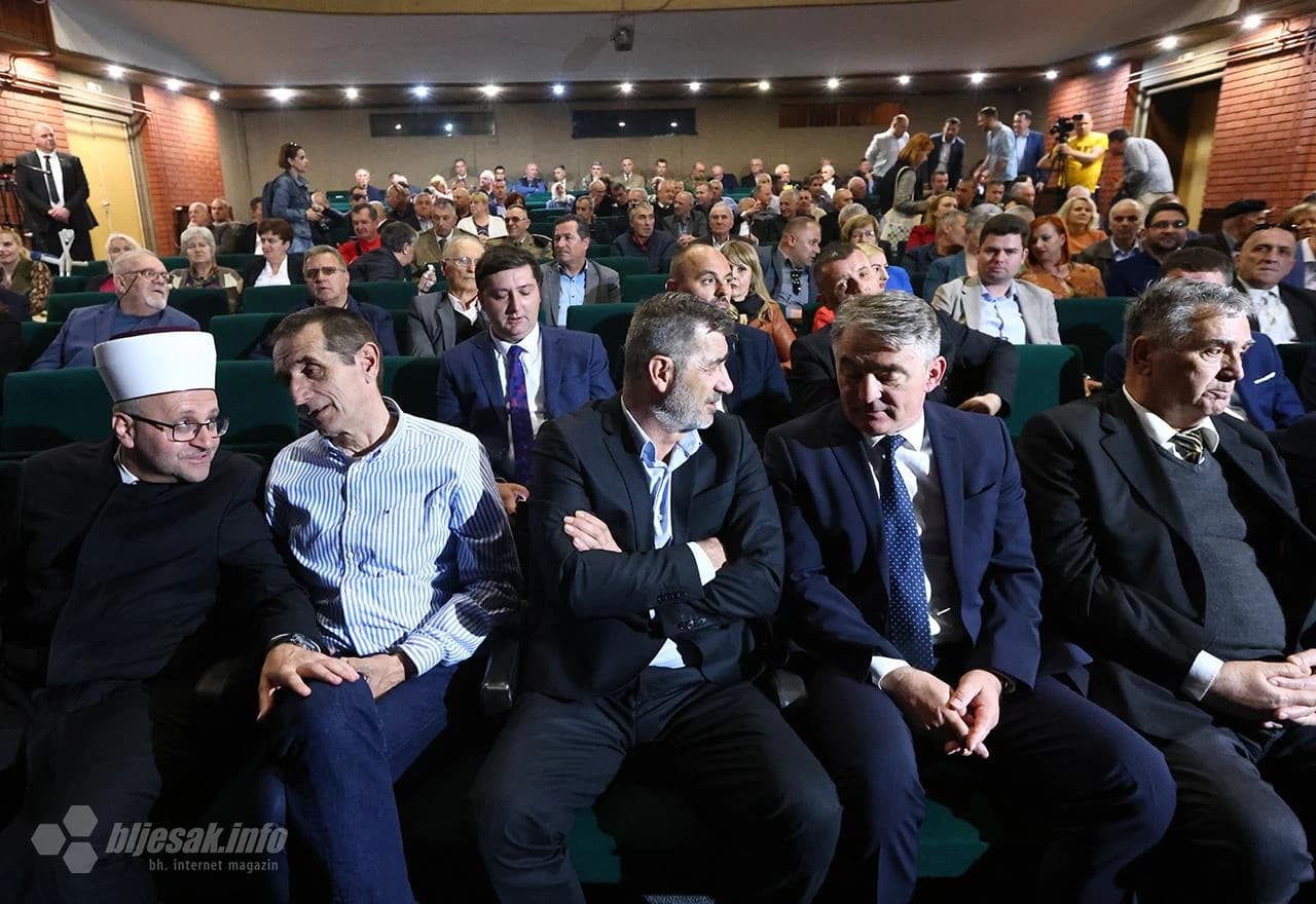 Komšić u Mostaru: I dalje se tučemo, treba razbiti maglu o majorizaciji