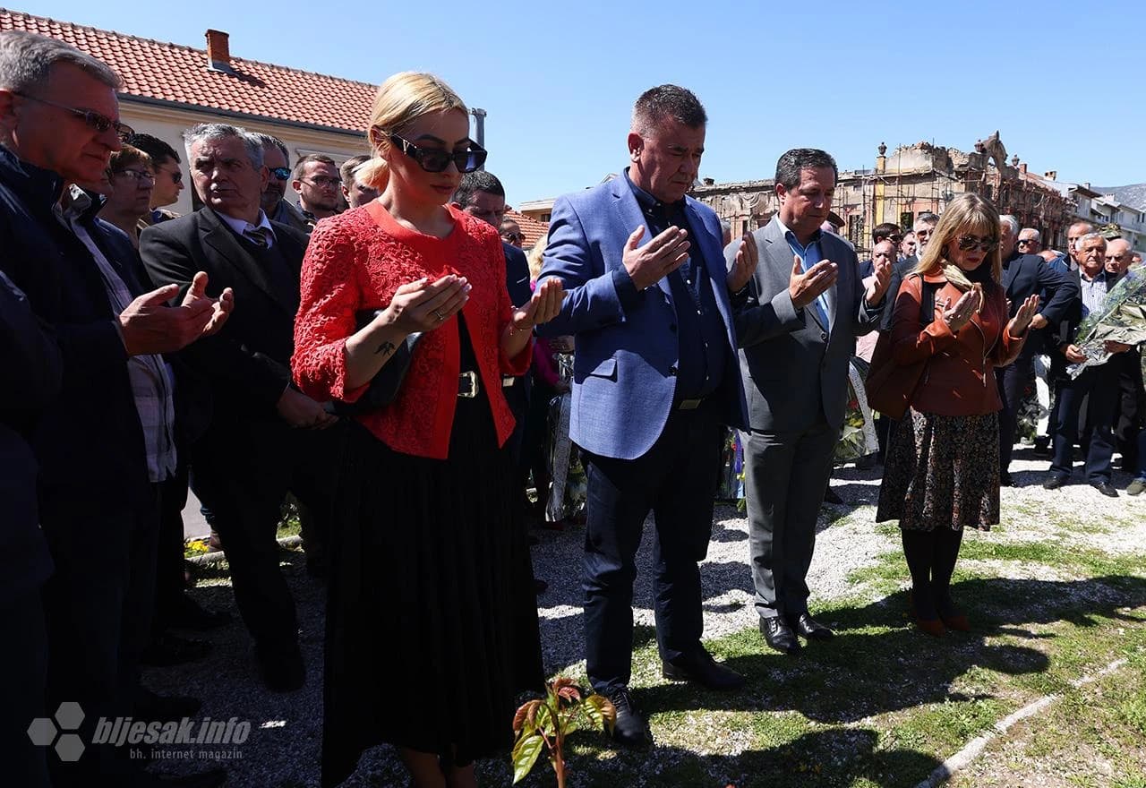 Komšić u Mostaru: I dalje se tučemo, treba razbiti maglu o majorizaciji