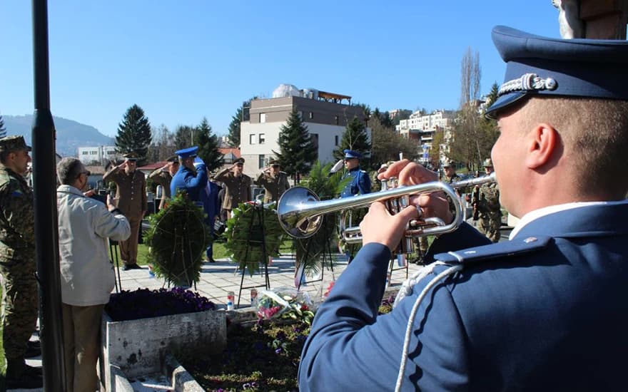 17. obljetnica 1. pješačke (gardijske) pukovnije OS BiH i  30. obljetnica Hrvatskoga vijeća obrane obilježena u Sarajevu